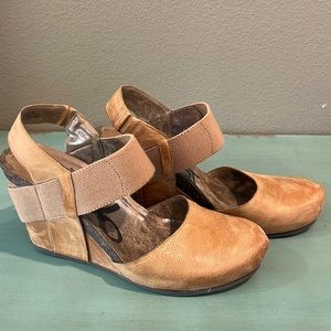 OTBT Rexburg wedges size 8